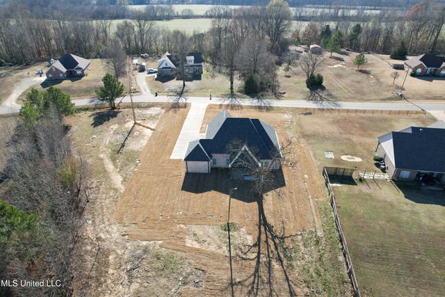 663 Moore Loop, Byhalia, MS 38611