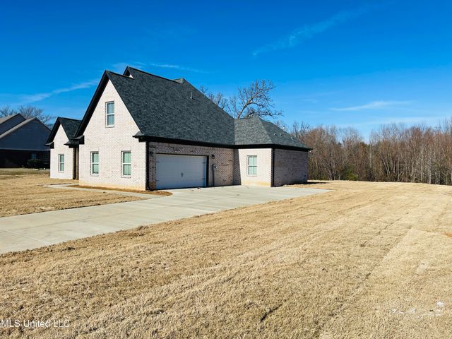 663 Moore Loop, Byhalia, MS 38611