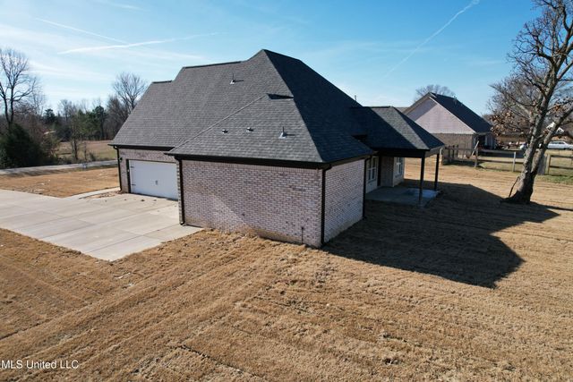 663 Moore Loop, Byhalia, MS 38611