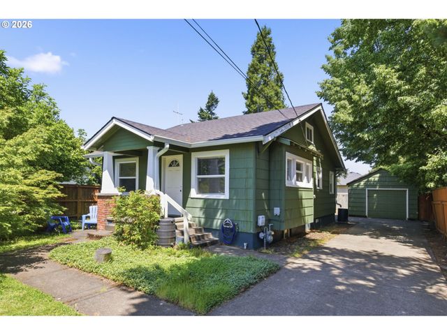 8105 Se REEDWAY St, Portland, OR 97206