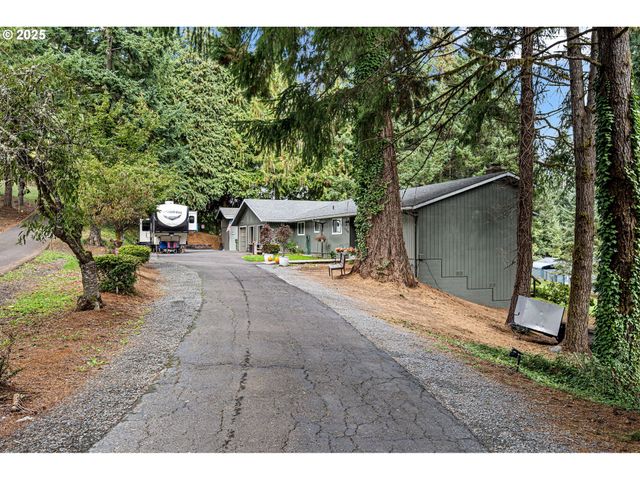 130 TIOGA Ct, Cottage Grove, OR 97424