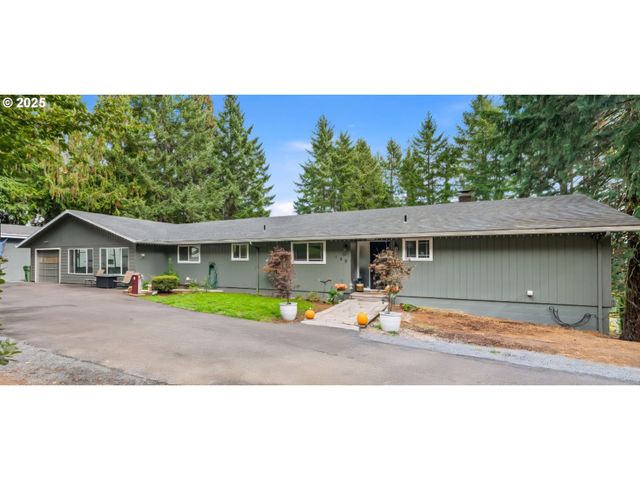 130 TIOGA Ct, Cottage Grove, OR 97424