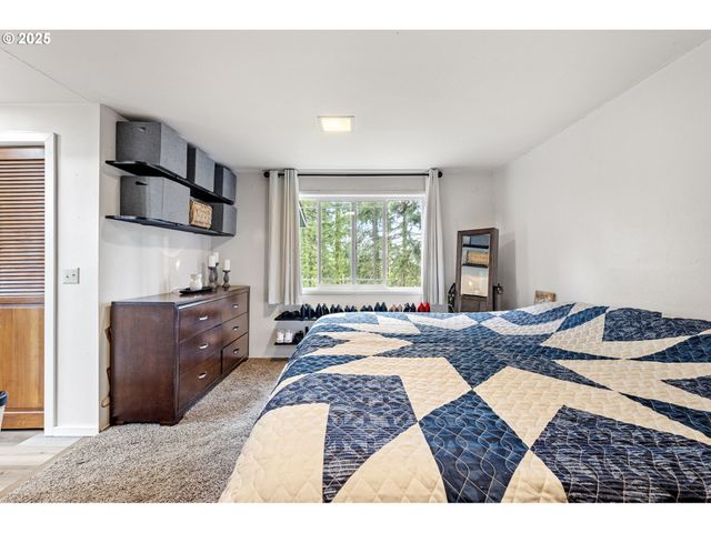 130 TIOGA Ct, Cottage Grove, OR 97424