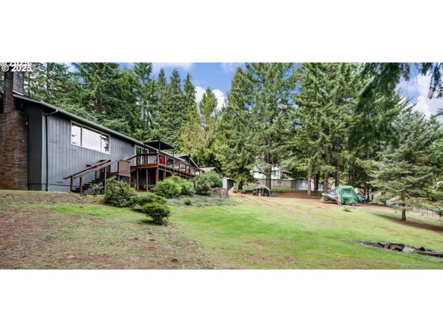 130 TIOGA Ct, Cottage Grove, OR 97424