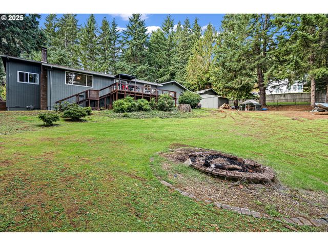 130 TIOGA Ct, Cottage Grove, OR 97424