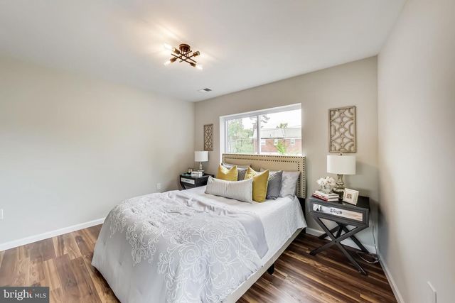 720 HILLTOP TER SE, Washington, DC 20019