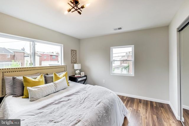720 HILLTOP TER SE, Washington, DC 20019