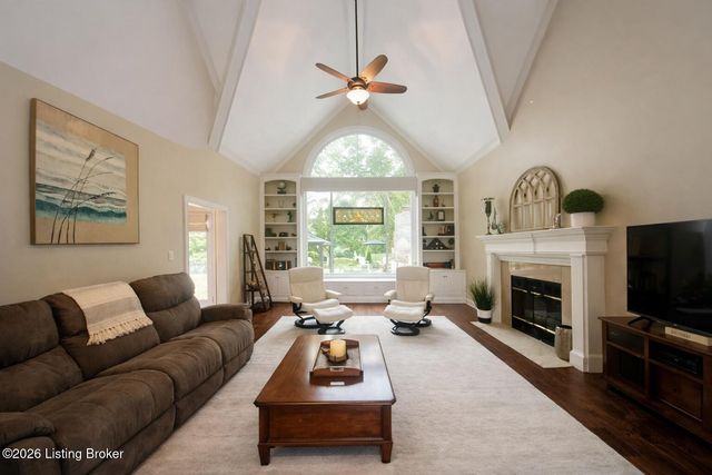 4803 Albrecht Ct, Louisville, KY 40241