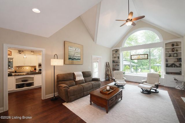 4803 Albrecht Ct, Louisville, KY 40241