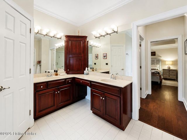 4803 Albrecht Ct, Louisville, KY 40241