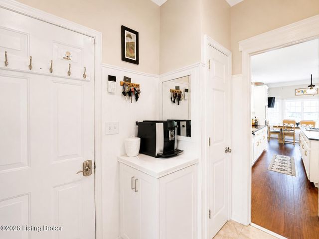4803 Albrecht Ct, Louisville, KY 40241