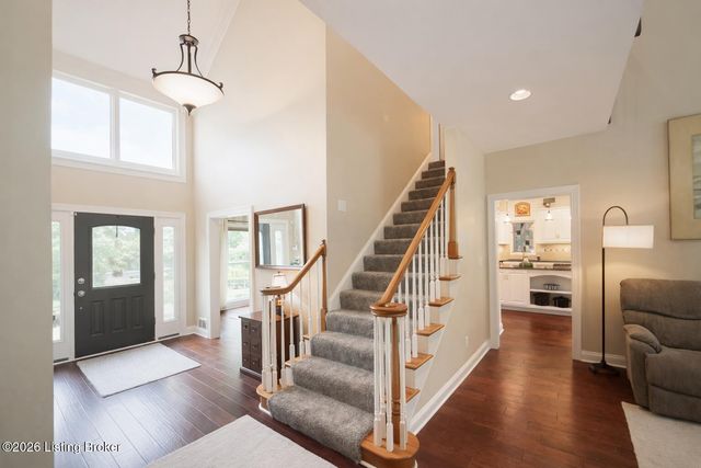 4803 Albrecht Ct, Louisville, KY 40241