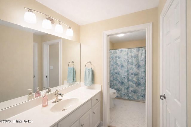4803 Albrecht Ct, Louisville, KY 40241