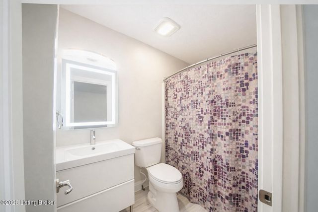 4803 Albrecht Ct, Louisville, KY 40241
