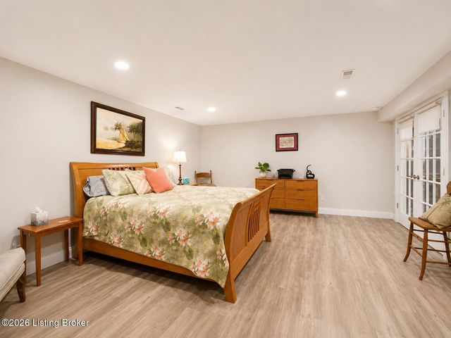 4803 Albrecht Ct, Louisville, KY 40241