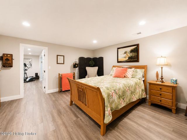 4803 Albrecht Ct, Louisville, KY 40241