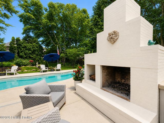 4803 Albrecht Ct, Louisville, KY 40241