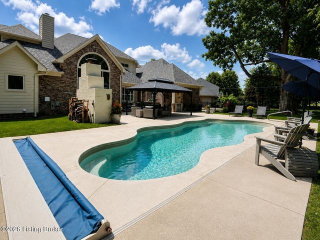 4803 Albrecht Ct, Louisville, KY 40241