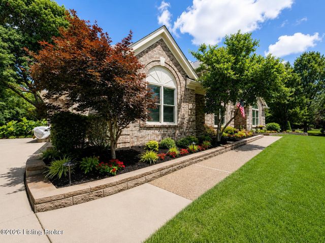 4803 Albrecht Ct, Louisville, KY 40241