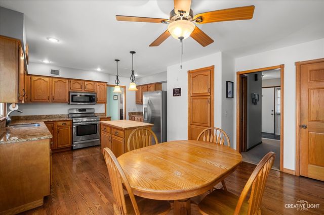 7S641 Welton Drive, Big Rock, IL 60511