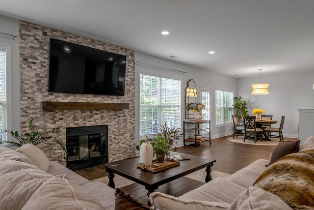 608 Bunchberry Row, Lexington, KY 40509