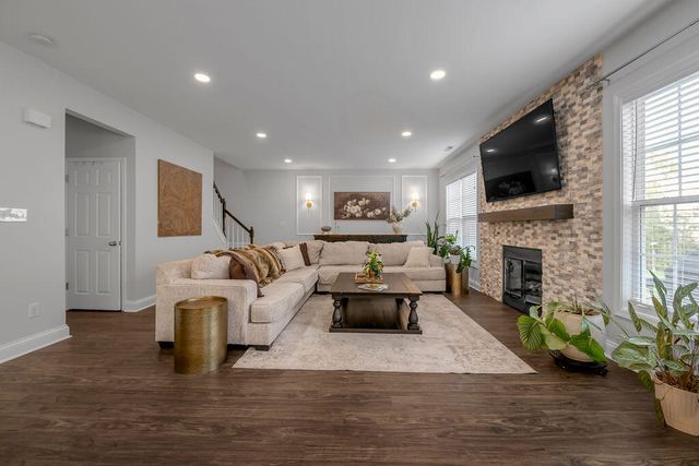 608 Bunchberry Row, Lexington, KY 40509