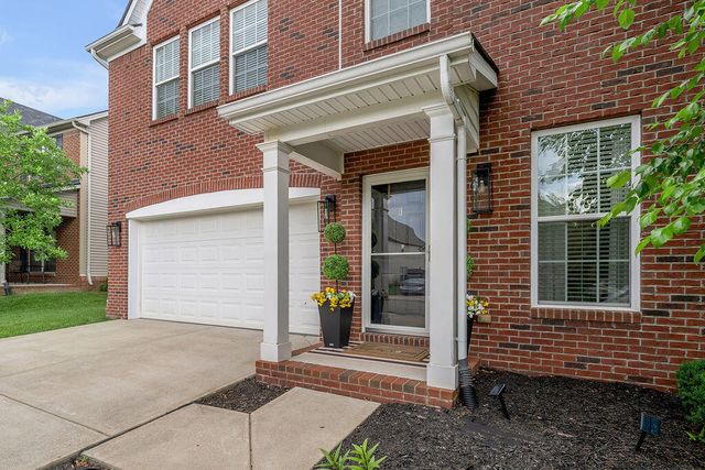 608 Bunchberry Row, Lexington, KY 40509