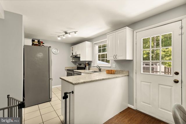 8100 LOVING FOREST CT, Springfield, VA 22153