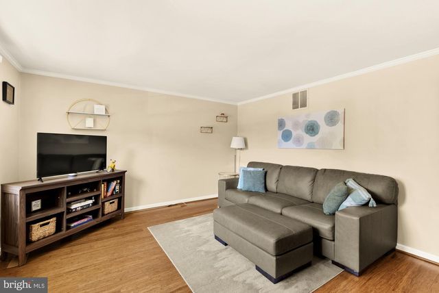 8100 LOVING FOREST CT, Springfield, VA 22153