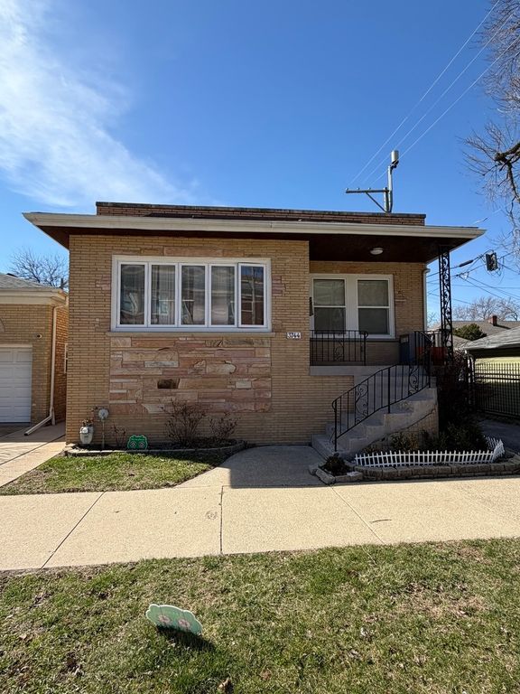 3744 N Lockwood Avenue, Chicago, IL 60641