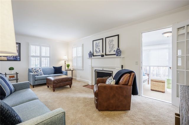 143 Commodore Pkwy, Brighton, NY 14625