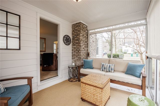 143 Commodore Pkwy, Brighton, NY 14625