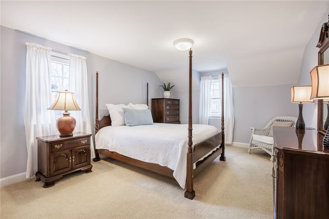 143 Commodore Pkwy, Brighton, NY 14625