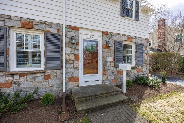 143 Commodore Pkwy, Brighton, NY 14625