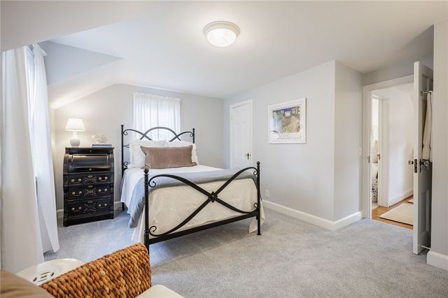 143 Commodore Pkwy, Brighton, NY 14625