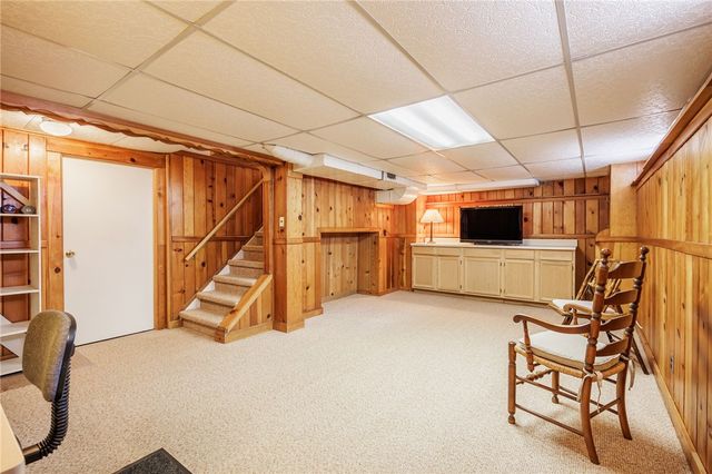 143 Commodore Pkwy, Brighton, NY 14625