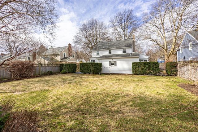 143 Commodore Pkwy, Brighton, NY 14625