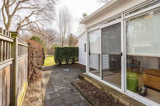 143 Commodore Pkwy, Brighton, NY 14625