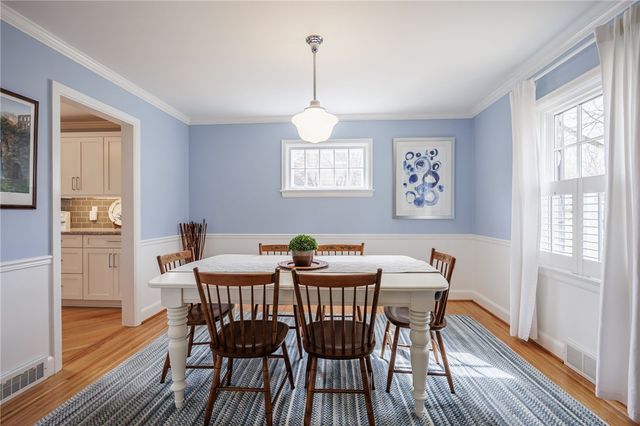 143 Commodore Pkwy, Brighton, NY 14625