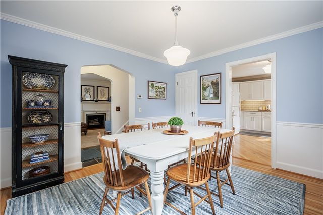 143 Commodore Pkwy, Brighton, NY 14625