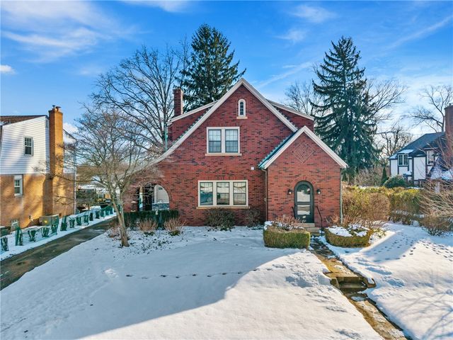 23 Oxford Rd, Ben Avon Heights, PA 15202