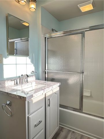 23 Oxford Rd, Ben Avon Heights, PA 15202