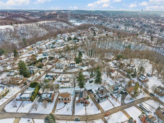 23 Oxford Rd, Ben Avon Heights, PA 15202