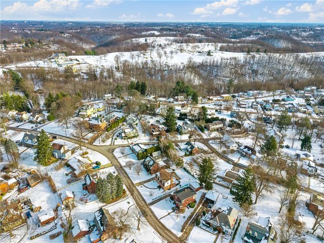 23 Oxford Rd, Ben Avon Heights, PA 15202