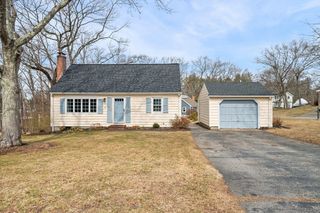 2 Ashcroft Terrace, Groveland, MA 01834