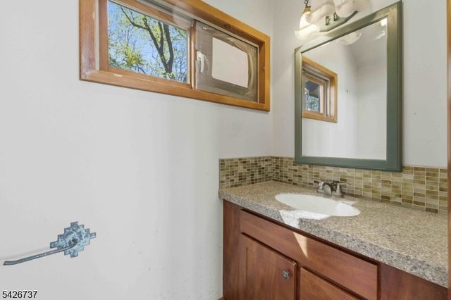 117 Linaberry Rd, Knowlton Twp., NJ 07832