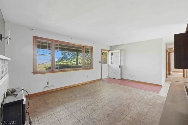 117 Linaberry Rd, Knowlton Twp., NJ 07832