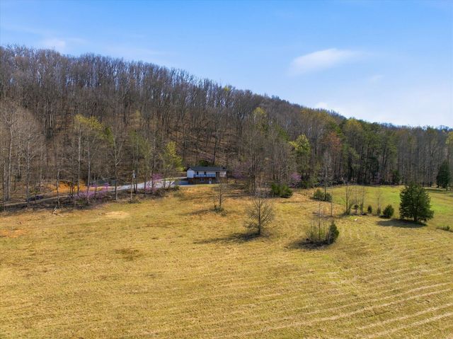 141 County Road 112, Athens, TN 37303