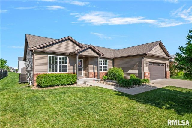 1811 PRAIRIE VISTA Drive, Chatham, IL 62629