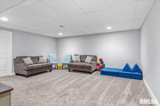 1811 PRAIRIE VISTA Drive, Chatham, IL 62629